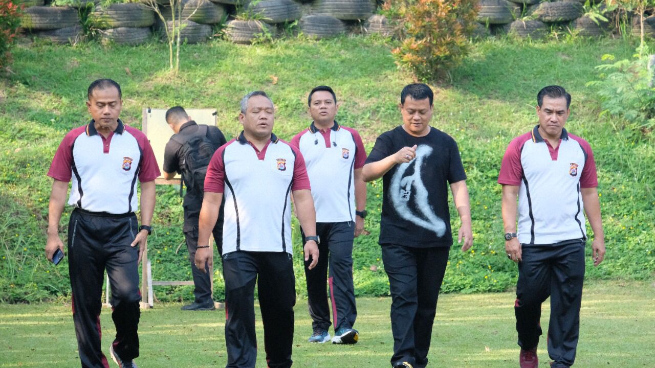 Jaga Tubuh Tetap Prima, Kapolda Banten Olahraga Bersama Personel