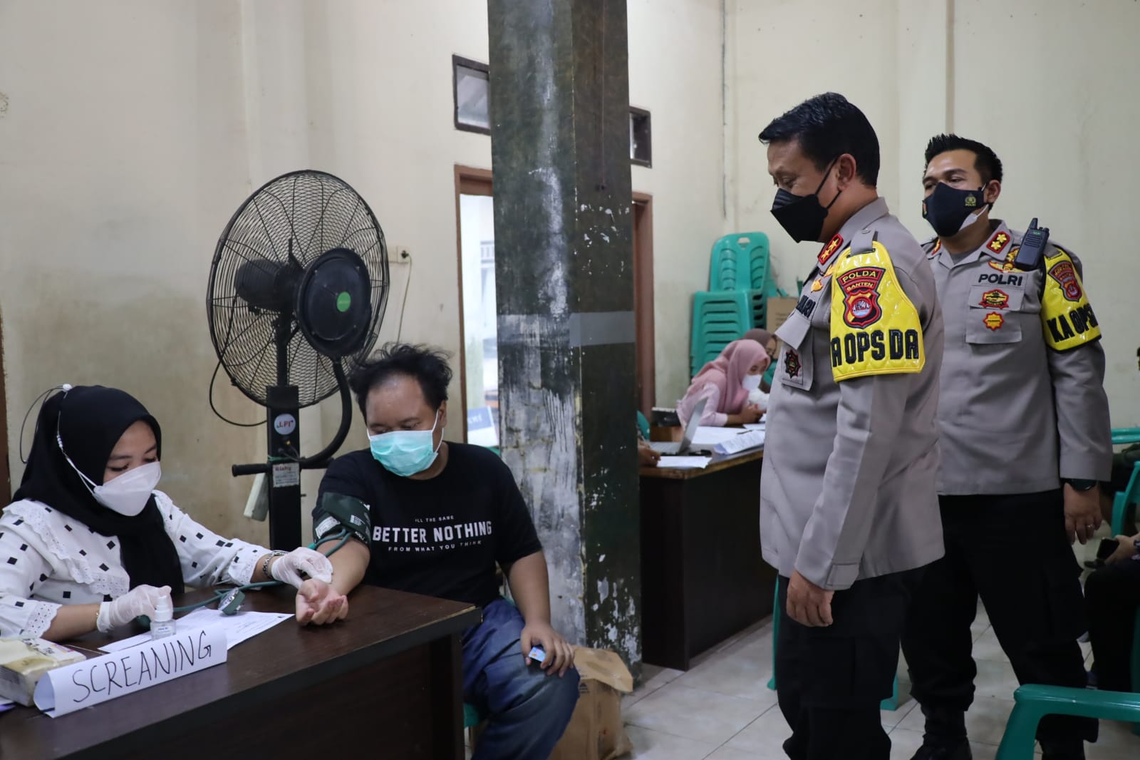 Polda Banten Kembali Gelar Vaksinasi Massal Serentak di Kecamatan Tirtayasa