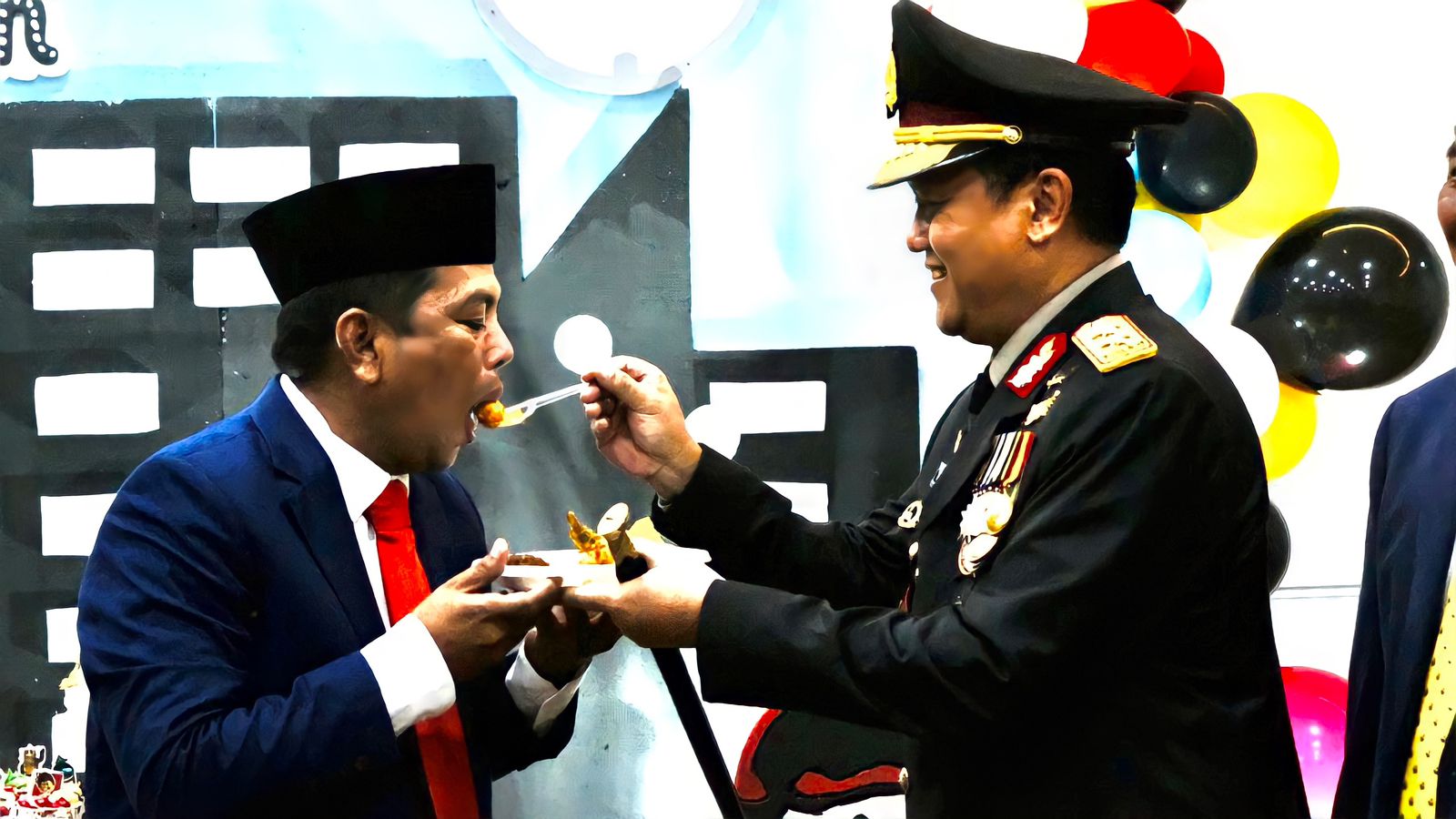 Kapolda Banten Beri Kejutan HUT Ketua DPRD Provinsi Banten