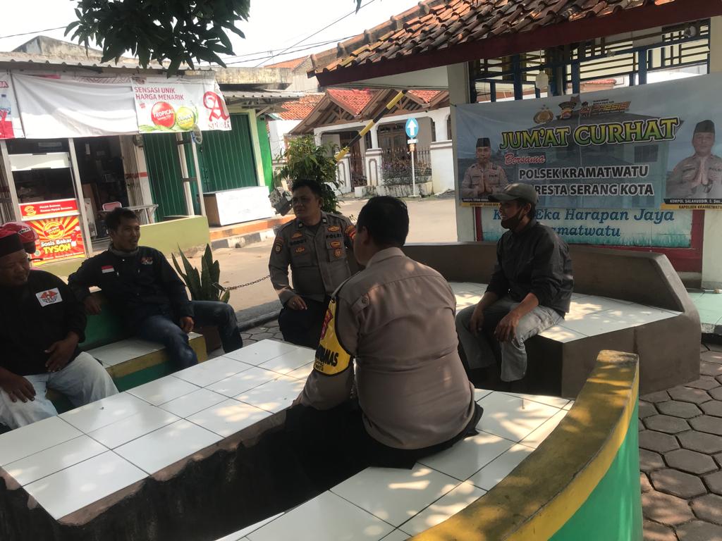 Kegiatan Jumat curhat Polsek Kramat watu Polresta serkot Polda Banten, dengan masyarakat perumahan tomon desa Kramatwatu